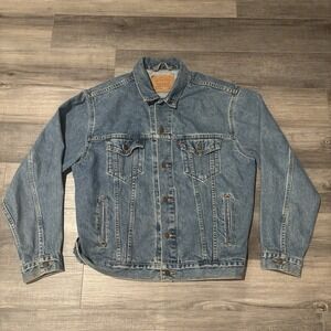Vintage Levi Strauss & Co. Denim Jean Trucker Jacket Size Large Blue 70507 0238